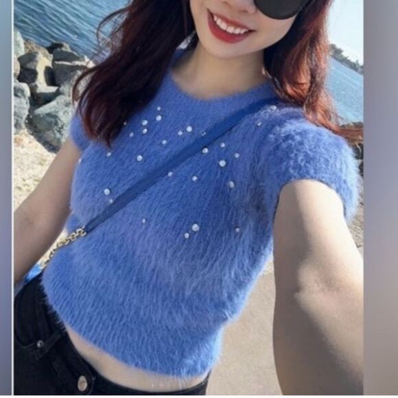 Emerson Lang young contemporary fuzzy faux fur winter blue sweater medium NWOT - Picture 2 of 7